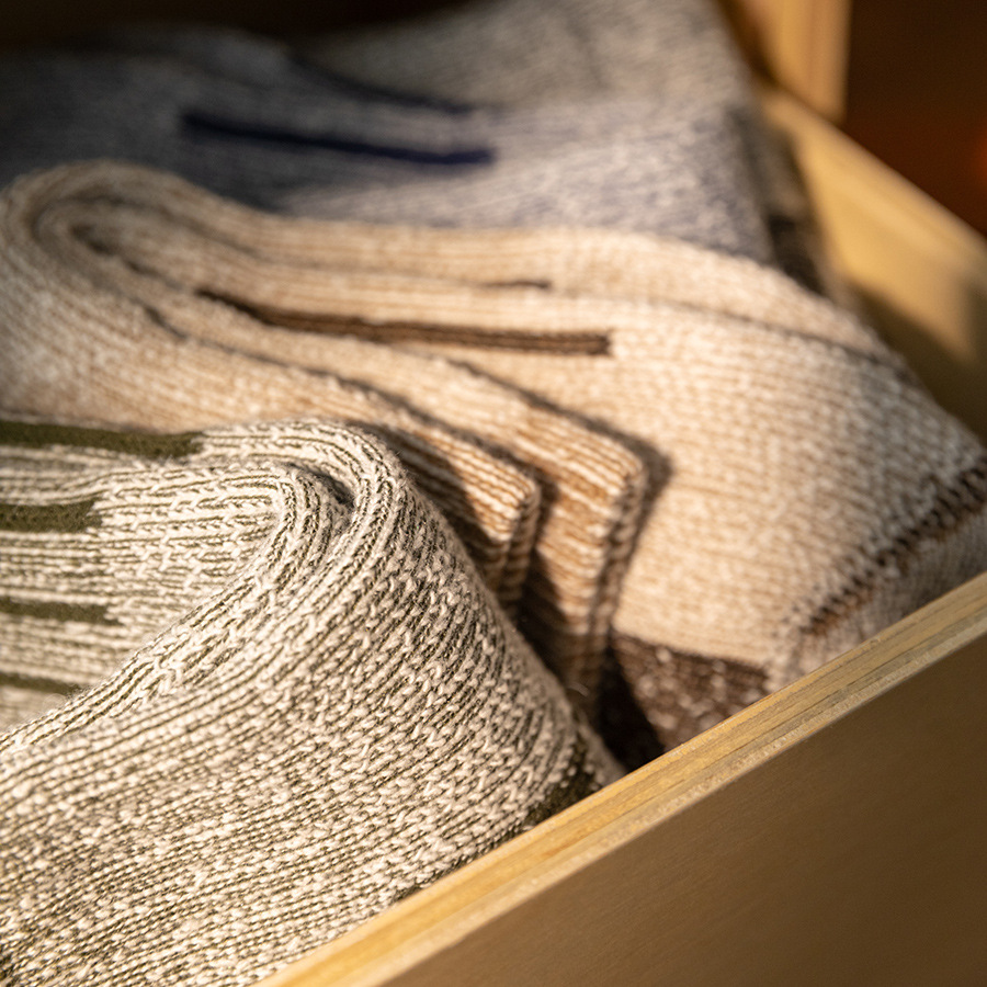 جوارب من صوف المارينو السميك ل - مراجعة Wool Hiking Sock وسعره